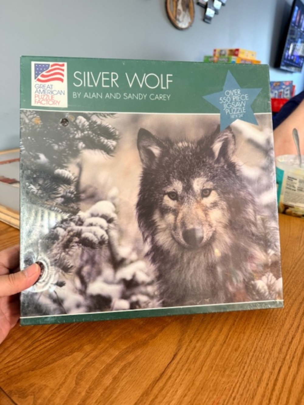 Vintage sealed 550 piece wolf puzzle